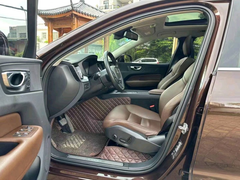 深圳18年沃尔沃XC609