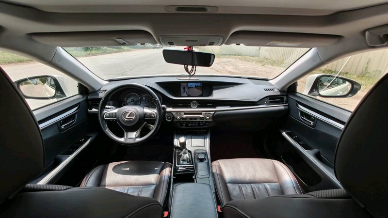 佛山17年雷克萨斯ES6