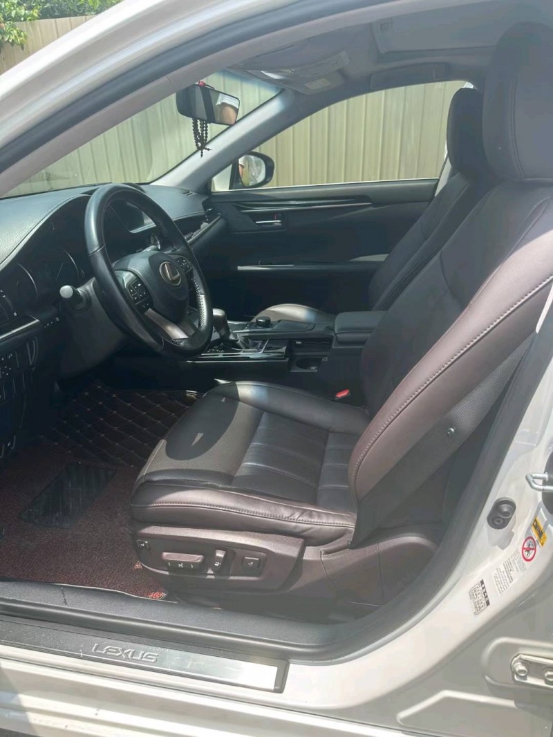 佛山17年雷克萨斯ES8