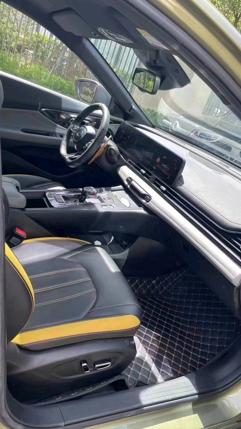 成都22年传祺影豹8