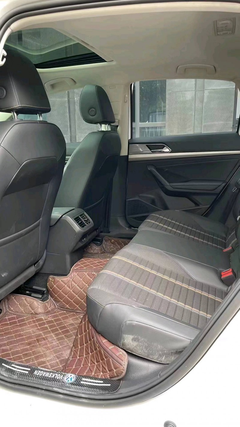 成都22年大众朗逸7