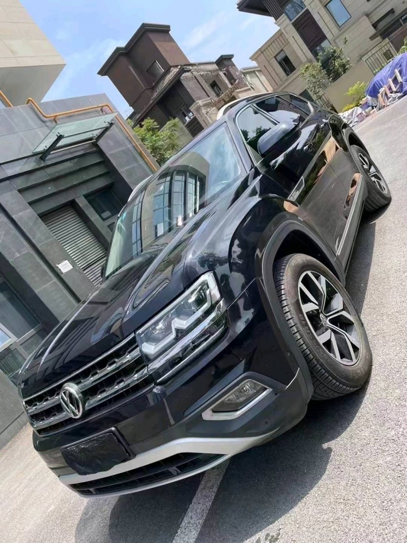 成都17年大众途昂2