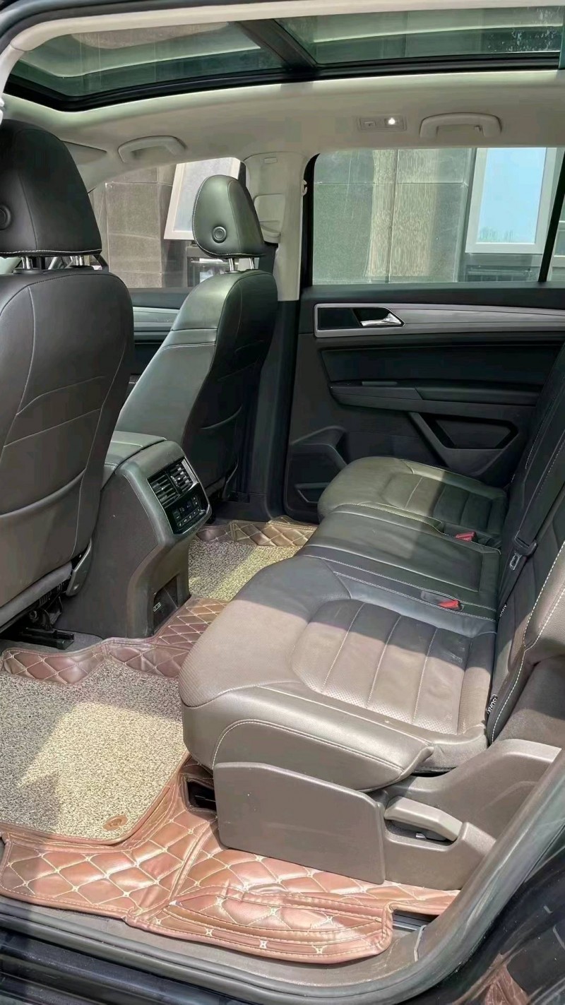 成都17年大众途昂7