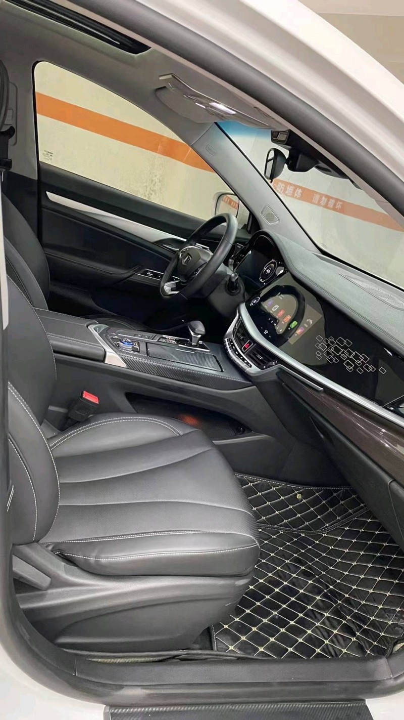 成都20年吉利博越7