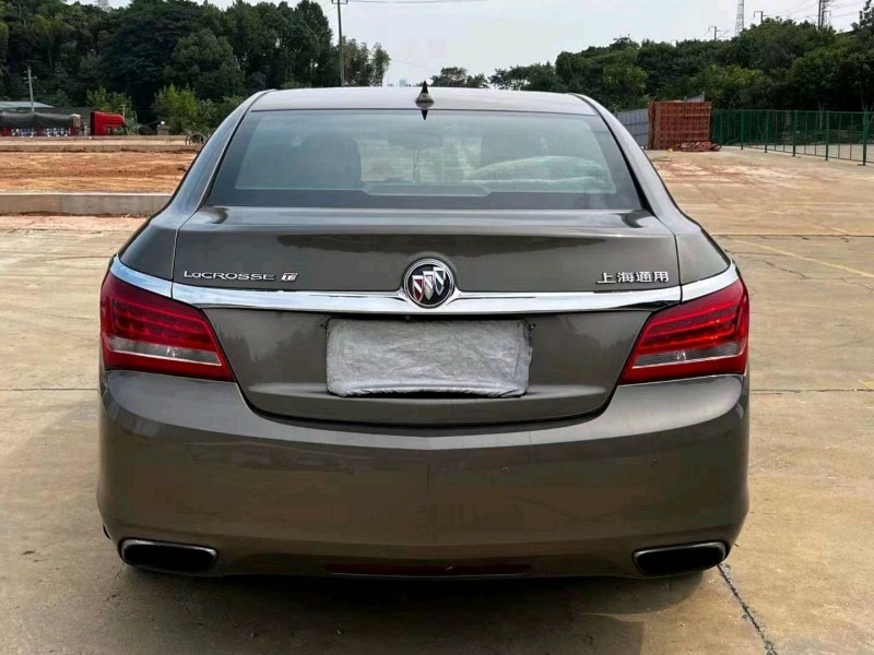 衡阳15年别克君越8