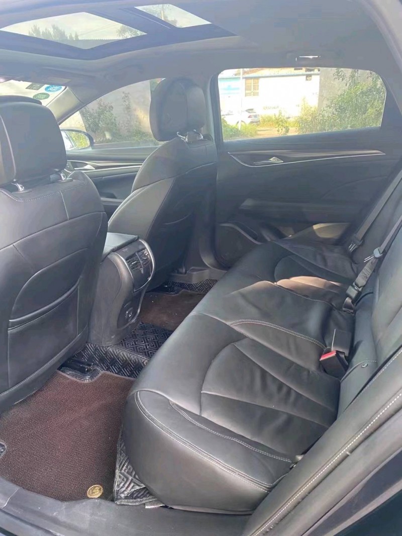 邢台19年别克君越5