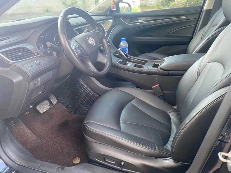 邢台19年别克君越7