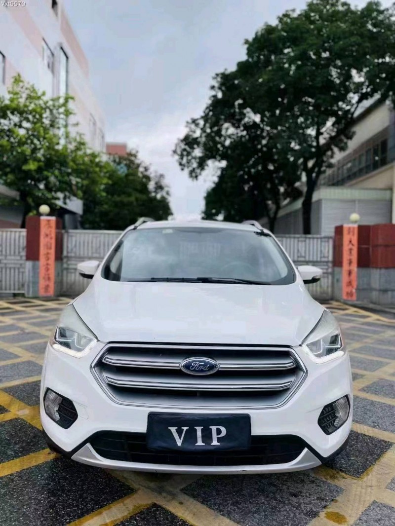 东营16年福特翼虎1