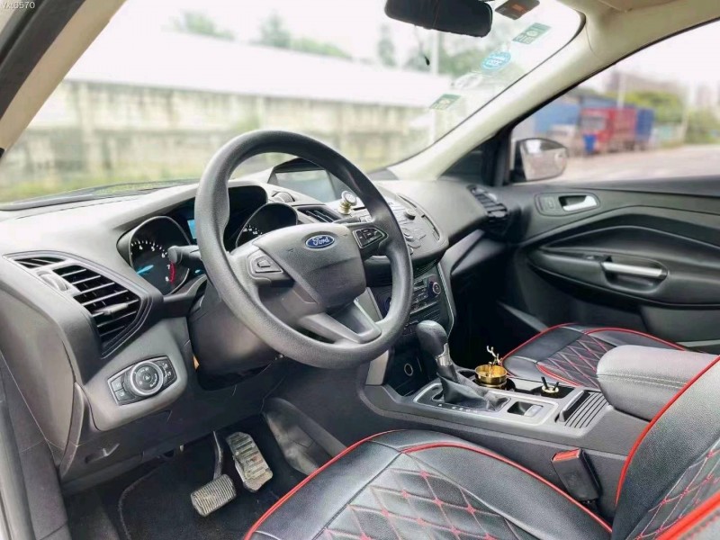 东营16年福特翼虎6