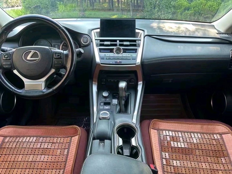 东营15年雷克萨斯NX7