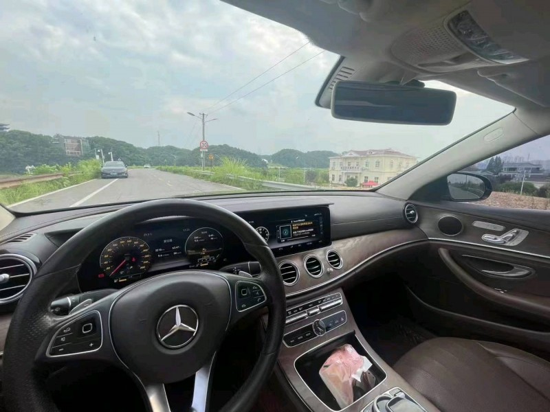 衡阳18年奔驰E8