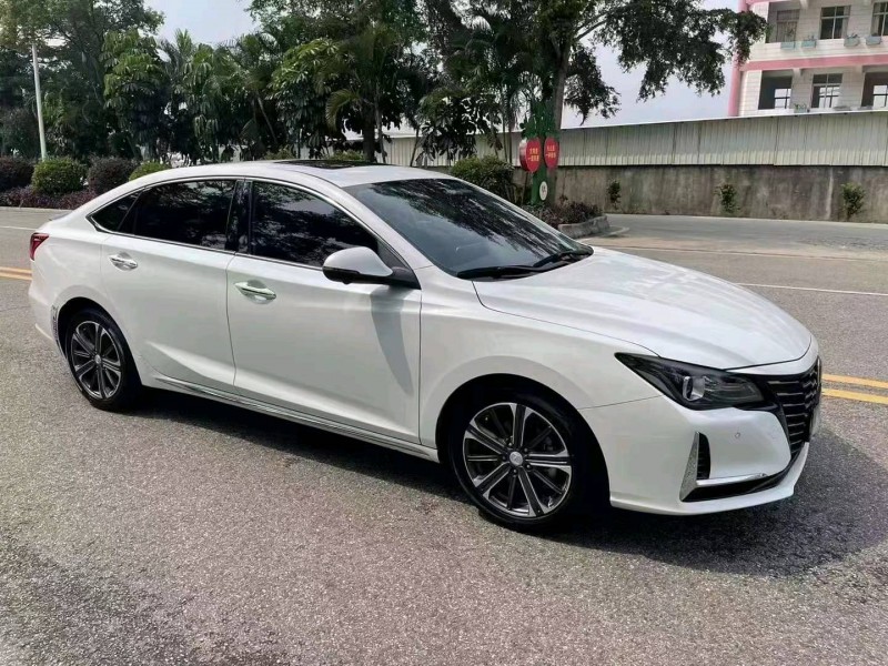 深圳22年长安汽车锐程CC2