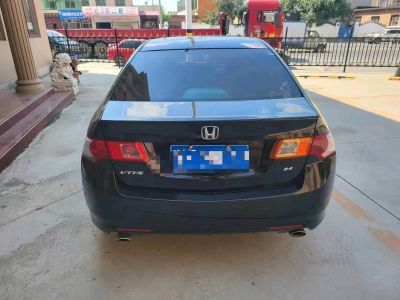 保定12年本田思铂睿4