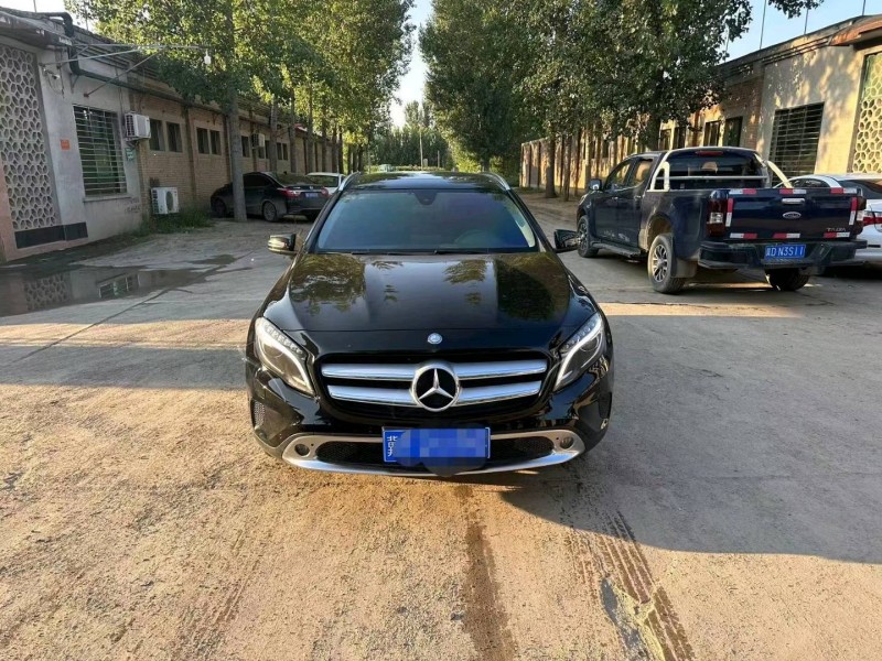 保定16年奔驰GLA1