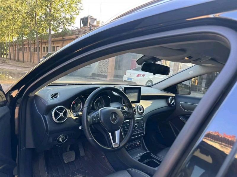 保定16年奔驰GLA4