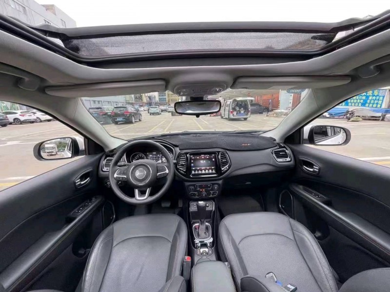 珠海17年Jeep指南者7