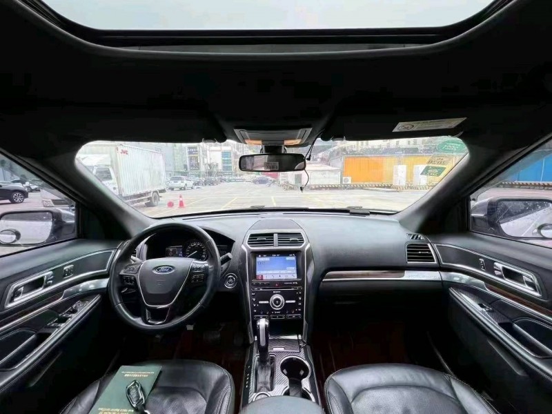 珠海18年福特探险者8