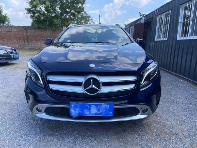 保定15年奔驰GLA1