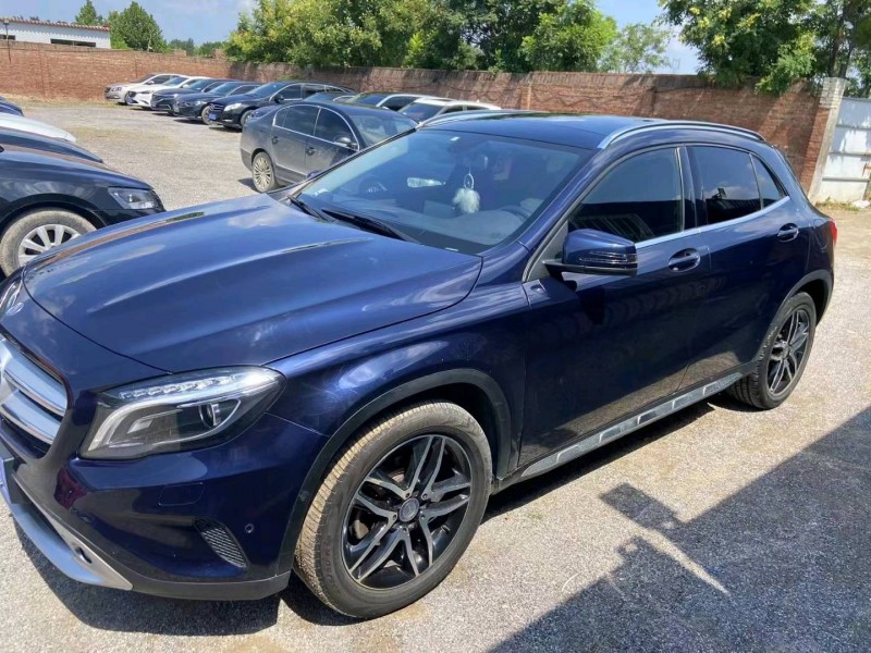 保定15年奔驰GLA7