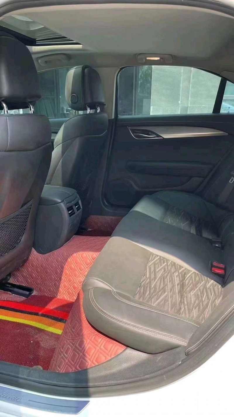 成都19年凯迪拉克ATS7