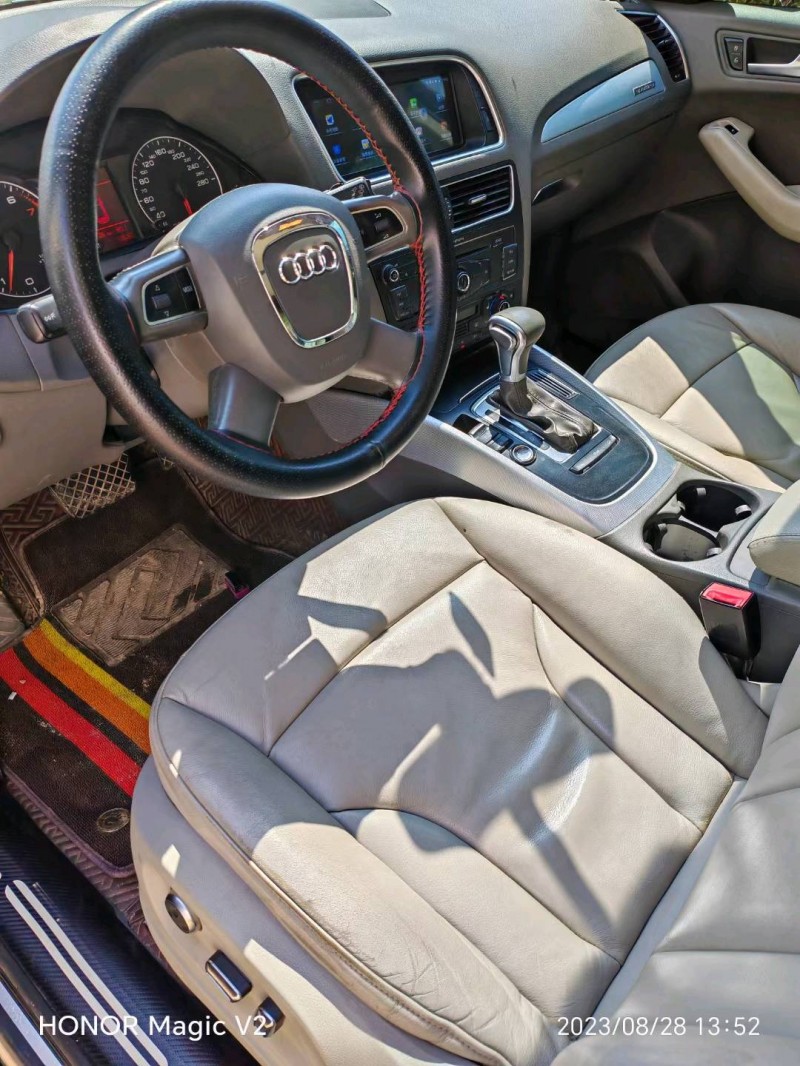 保定12年奥迪Q58