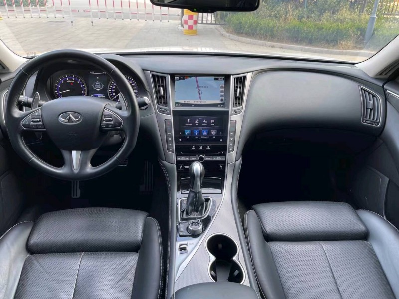 济宁14年英菲尼迪Q50S5