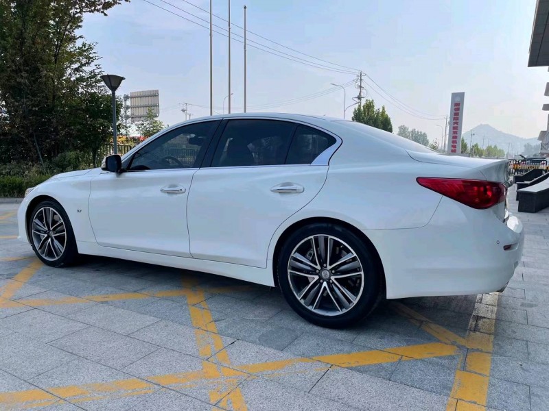 济宁14年英菲尼迪Q50S6
