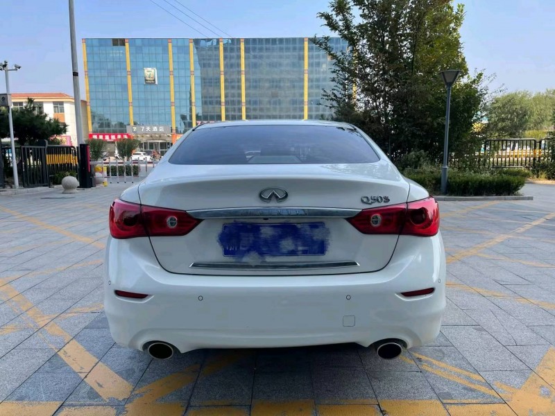 济宁14年英菲尼迪Q50S8