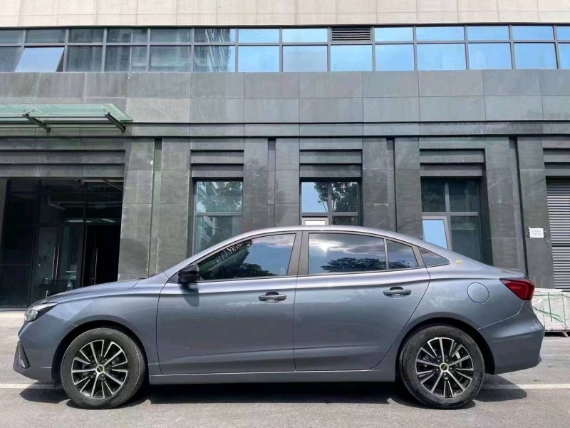 成都22年荣威i53