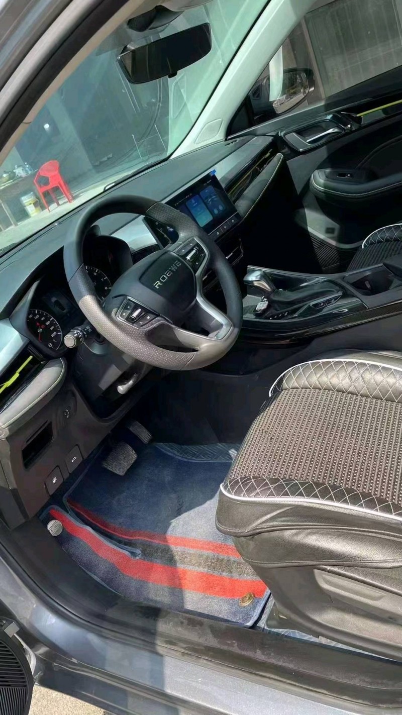 成都22年荣威i55