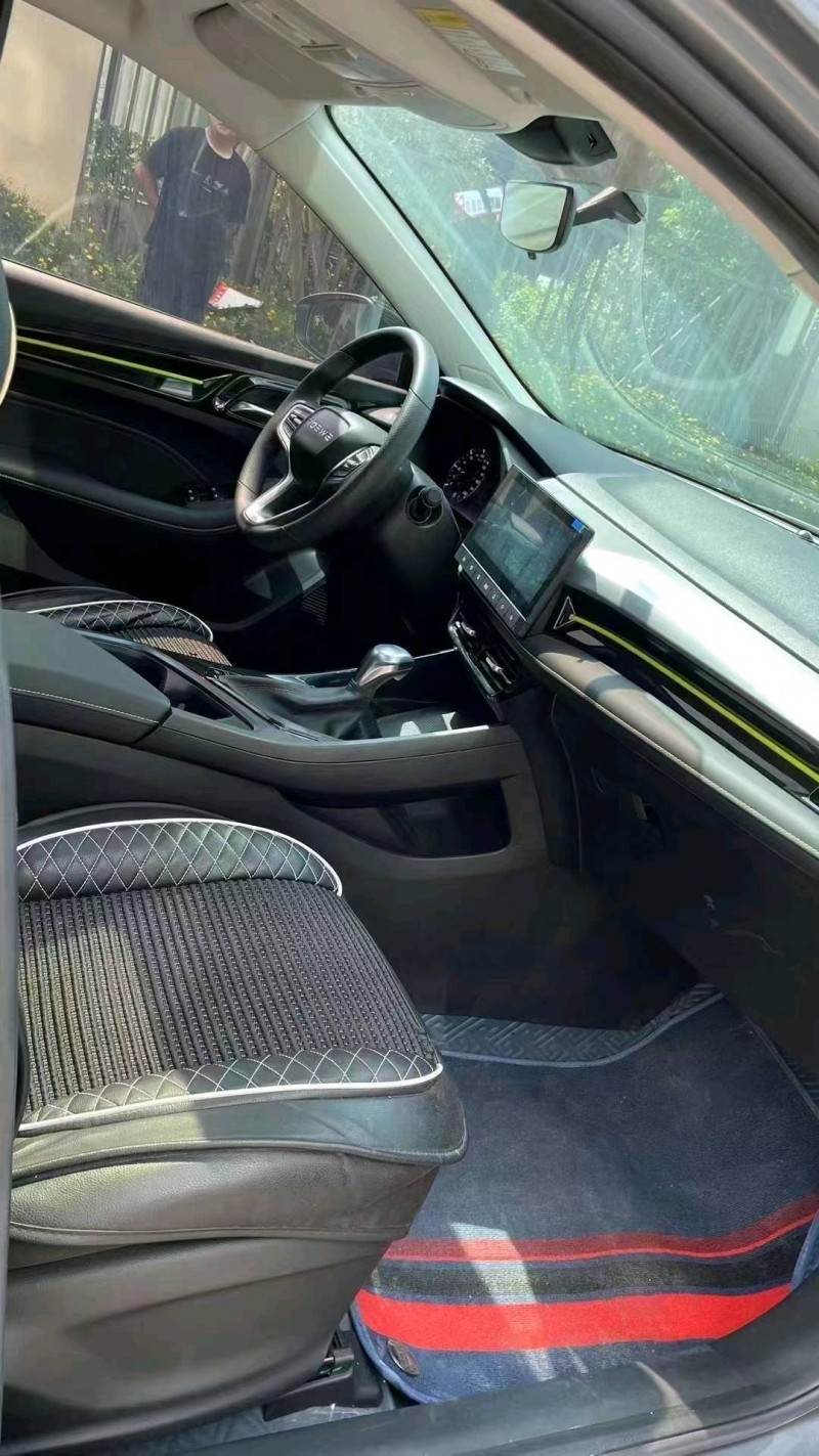 成都22年荣威i58