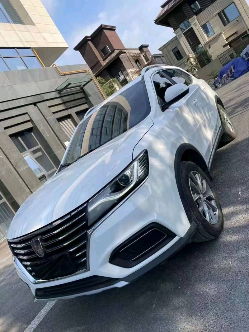 成都22年荣威RX52