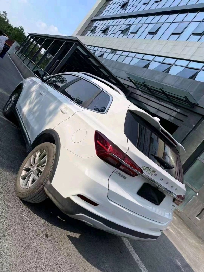 成都22年荣威RX54