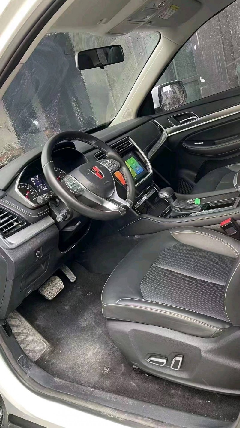 成都22年荣威RX84