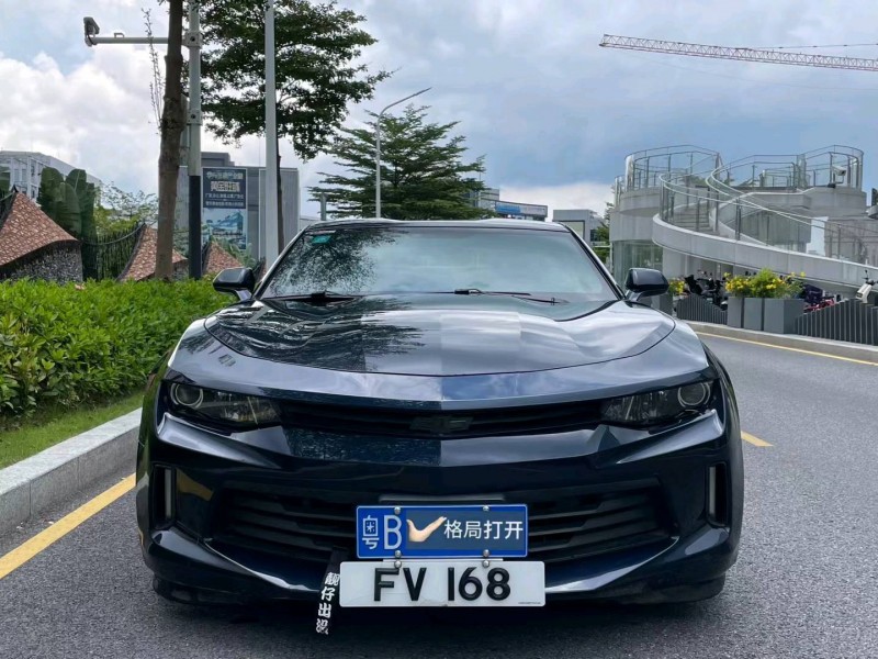 济南17年雪佛兰科迈罗1