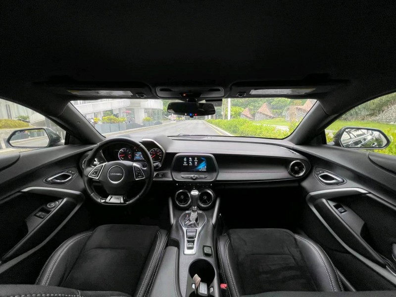 济南17年雪佛兰科迈罗7