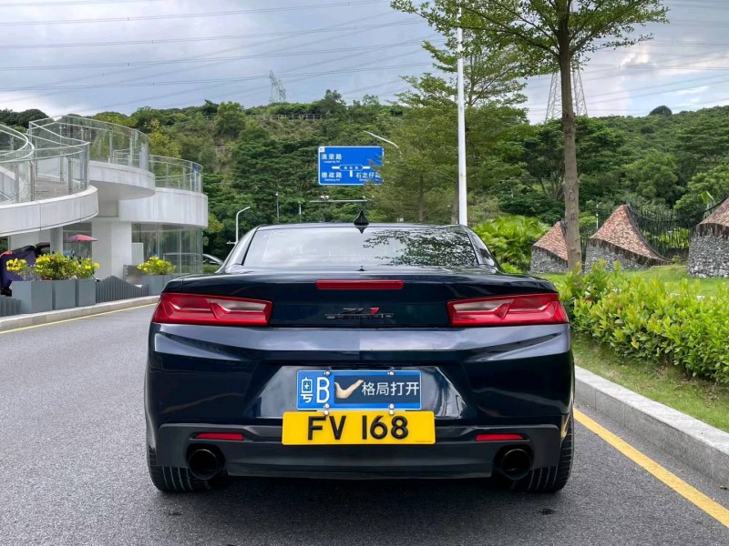 济南17年雪佛兰科迈罗9