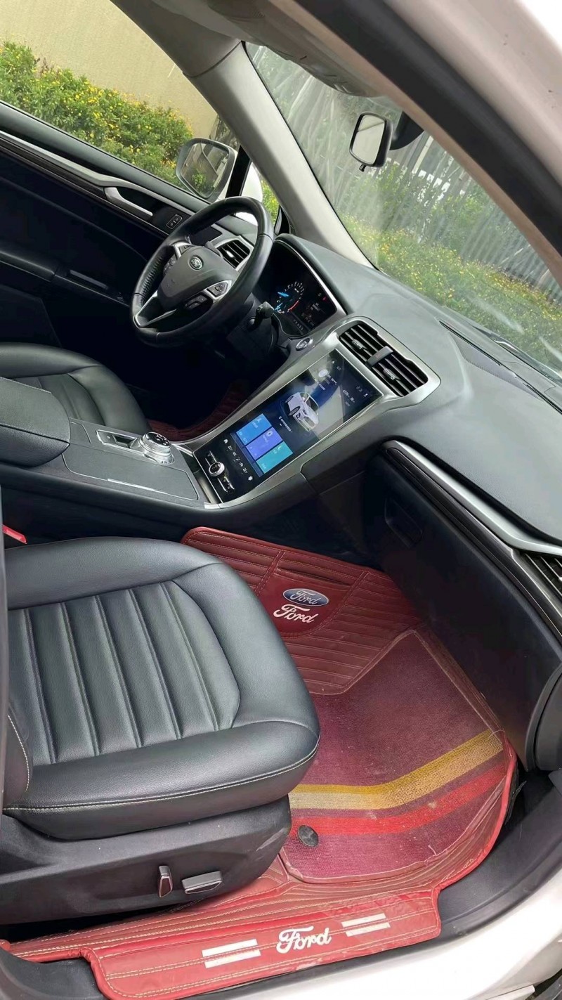 成都20年福特蒙迪欧8