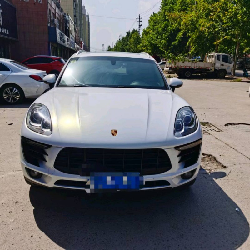 枣庄15年保时捷Macan1