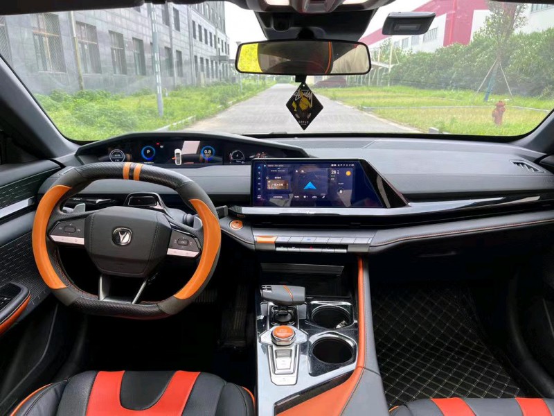 盐城23年长安汽车UNI-V6