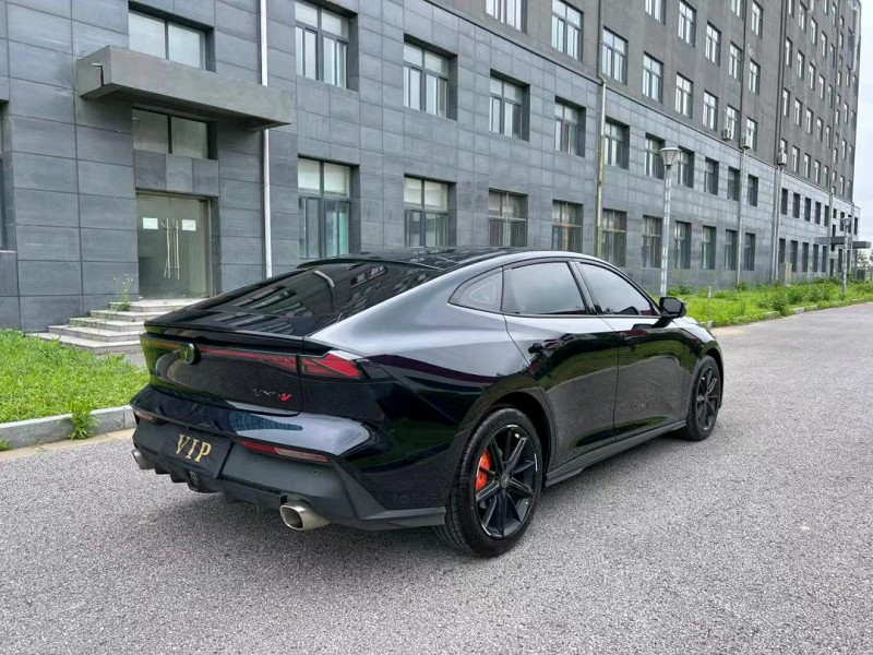 盐城23年长安汽车UNI-V8