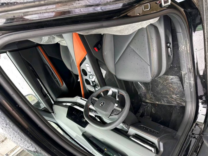 淄博23年长安汽车UNI-V9