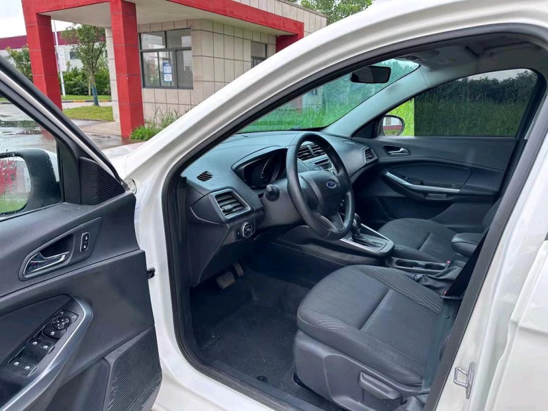 盐城20年福特福睿斯6