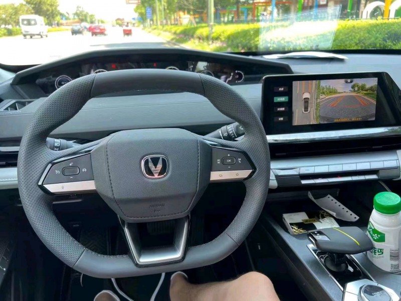 淄博23年长安汽车UNI-V8