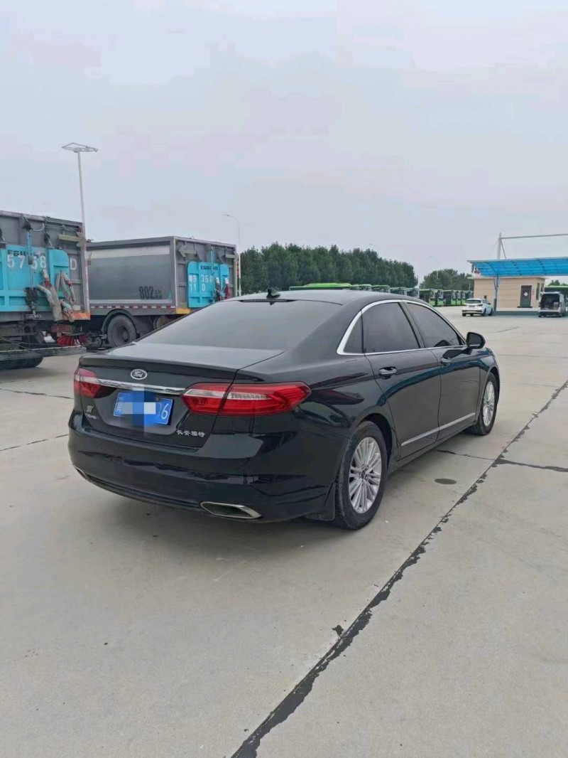 邢台17年福特金牛座7