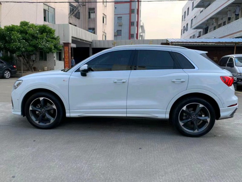 中山21年奥迪Q33