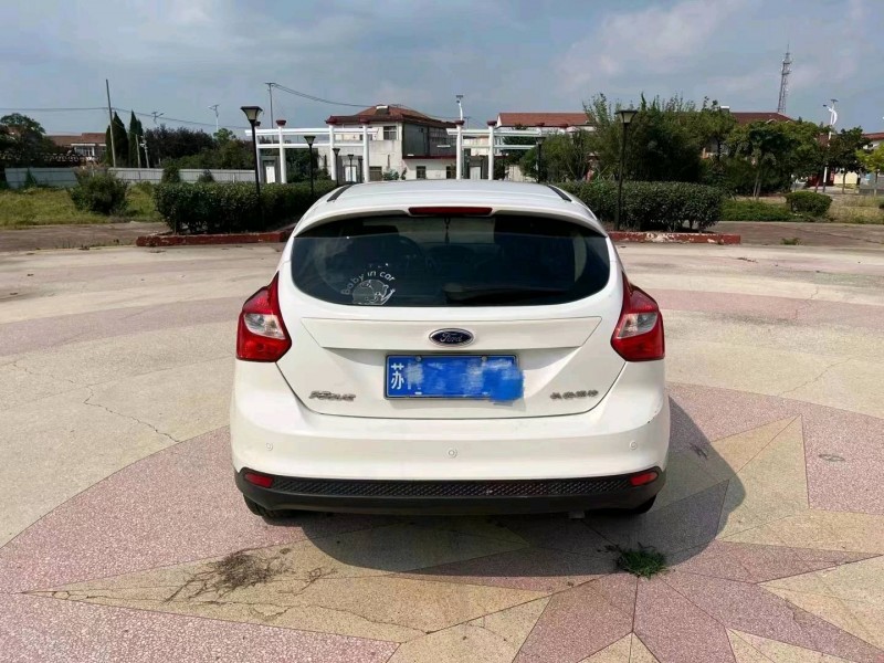 珠海14年福特福克斯2