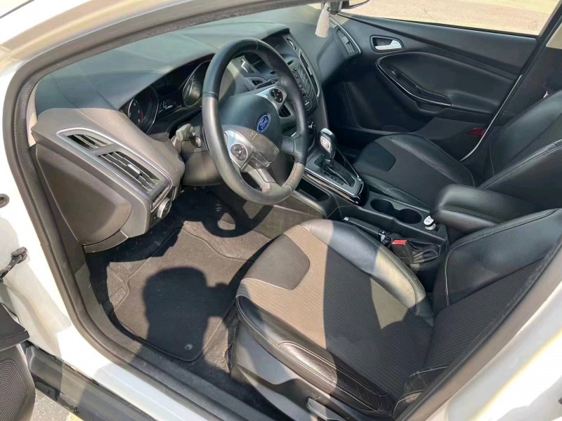 珠海14年福特福克斯3