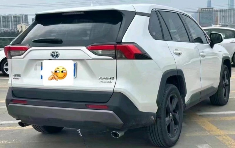 珠海21年丰田RAV4荣放4