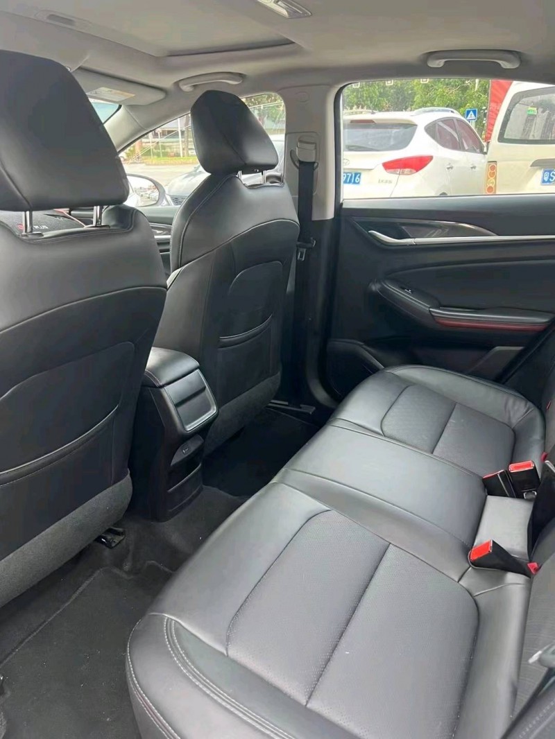 汕头20年长安汽车逸动5